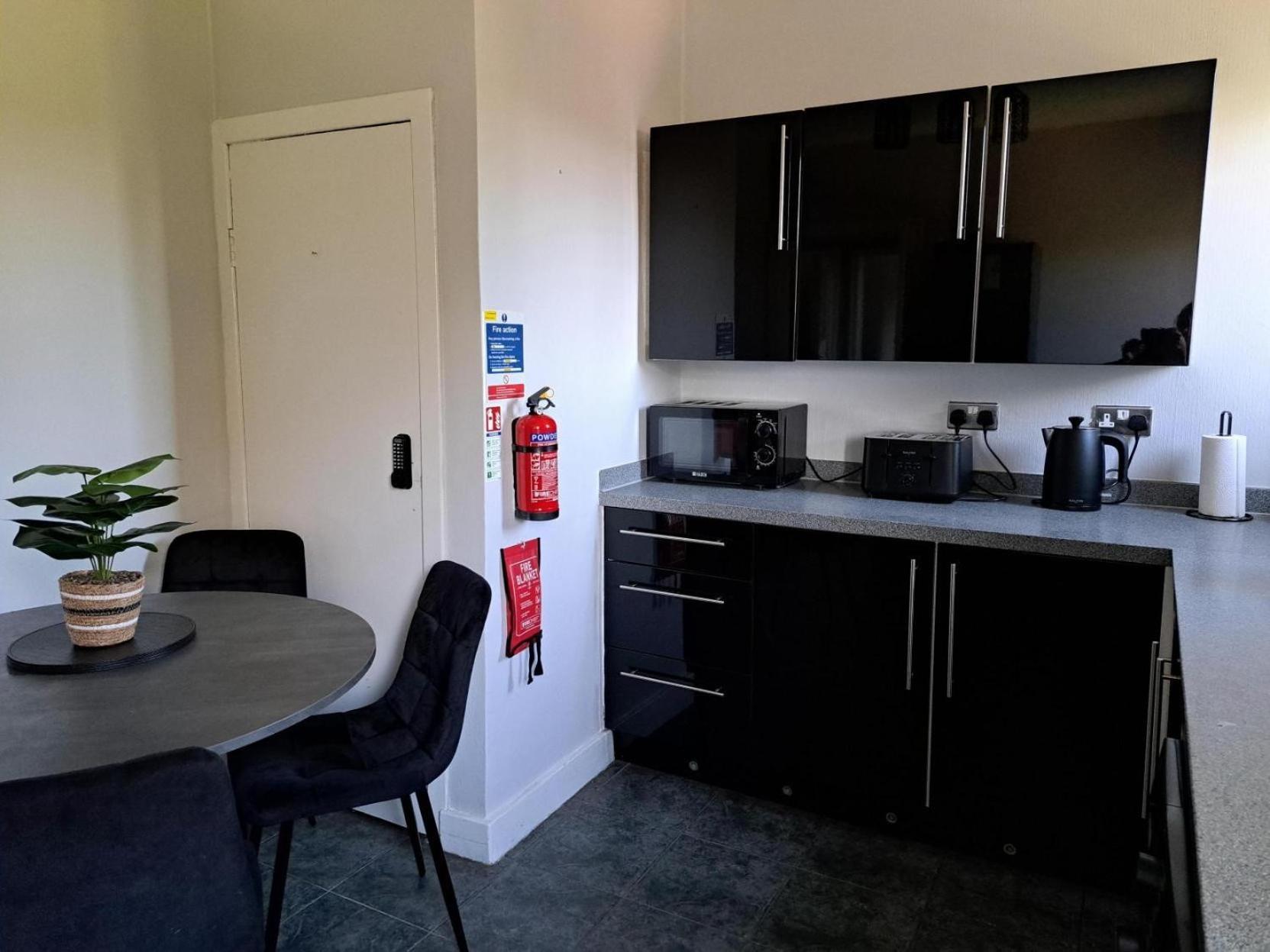 Glasgow Apartment Close To The Airport Ренфру Екстер'єр фото